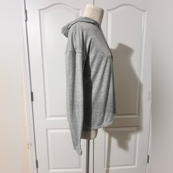 GAIAM Lightweight Hooded Open Back‎ Workout Shirt with Thumbholes - sz M - Picture 2 of 7